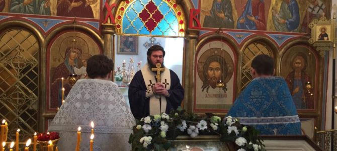 Божественную Литургию на Геленджикском подворье возглавил Наместник Свято-Троицкой Сергиевой Лавры епископ Фома